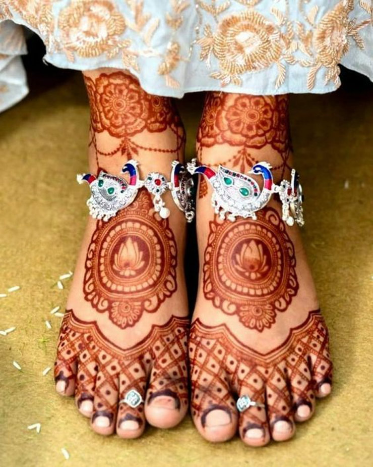 Peacock Design Payal ()