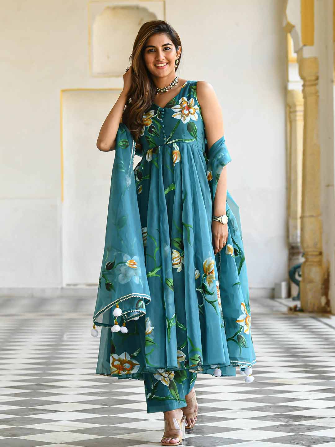 Sleeveless Organza Suit