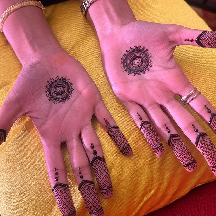 5 Unique Hand Mehndi Designs For Teej To Adorn Your Hands HerZindagi