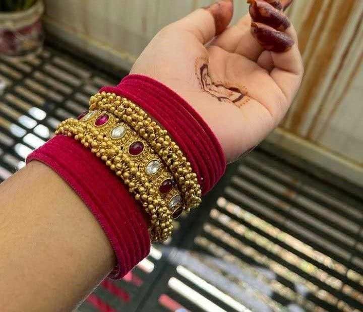 Velvet Bangles With Heavy Bangle In The Middle