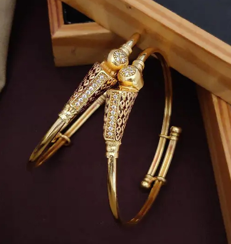 fancy gold kangan