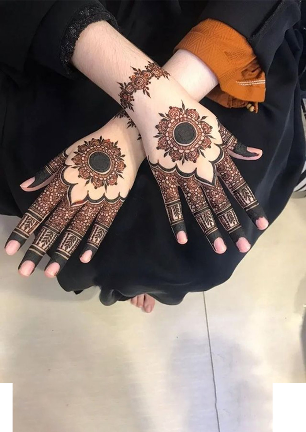 gol tikki mehrab mehndi