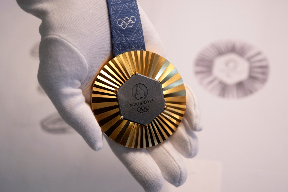 Paris Olympics 2024 Here's How Much a Gold Medal Is Actually Worth