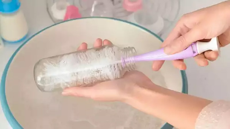 how to clean bottle at home