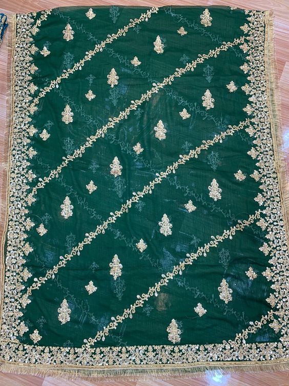 net green dupatta for teej