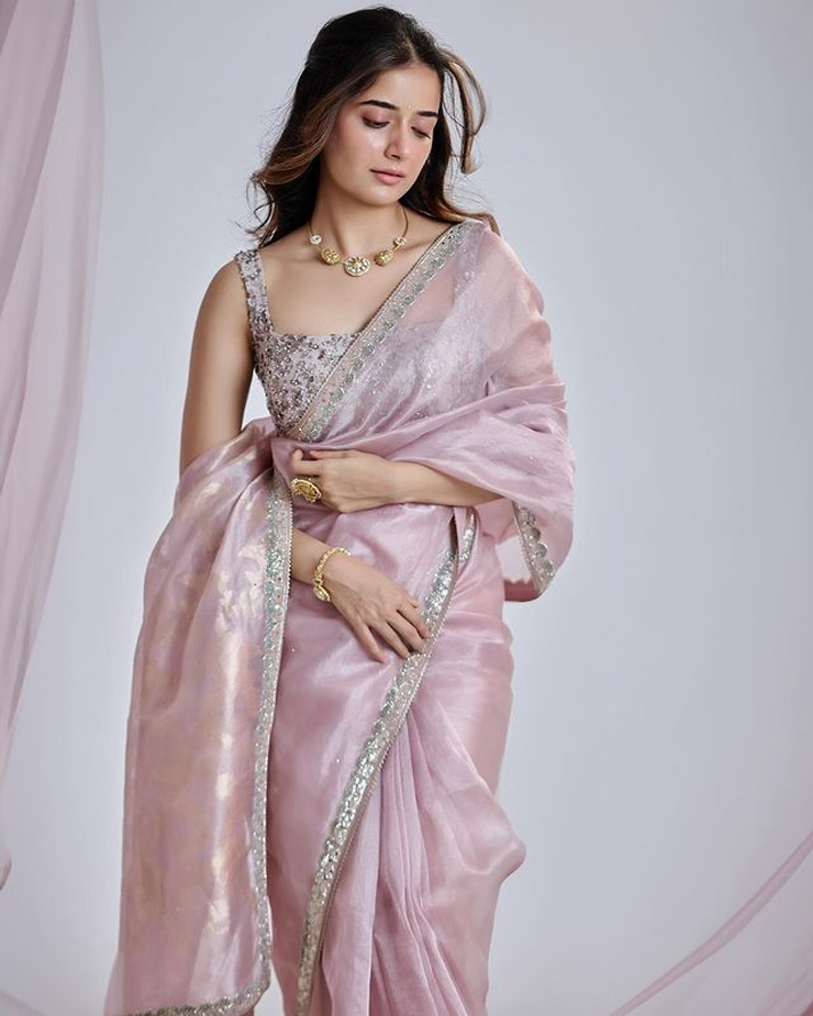 pastel saree for new look