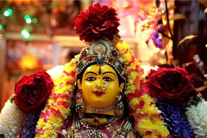 varalakshmi vratam rituals  how to observe varalakshmi fast 