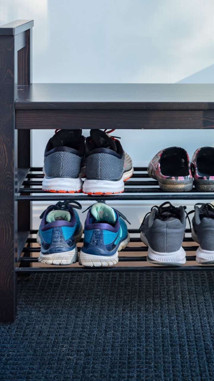 which direction is best for shoes and slippers as per vastu 