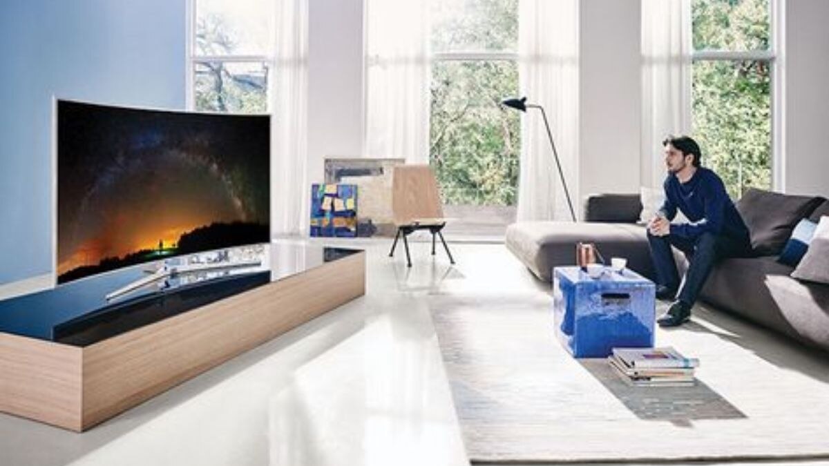 65 Inch LED TV से डबल होगा एंटरटेनमेंट का डोज, सिनेमाहॉल भी लगेगा अब फीका