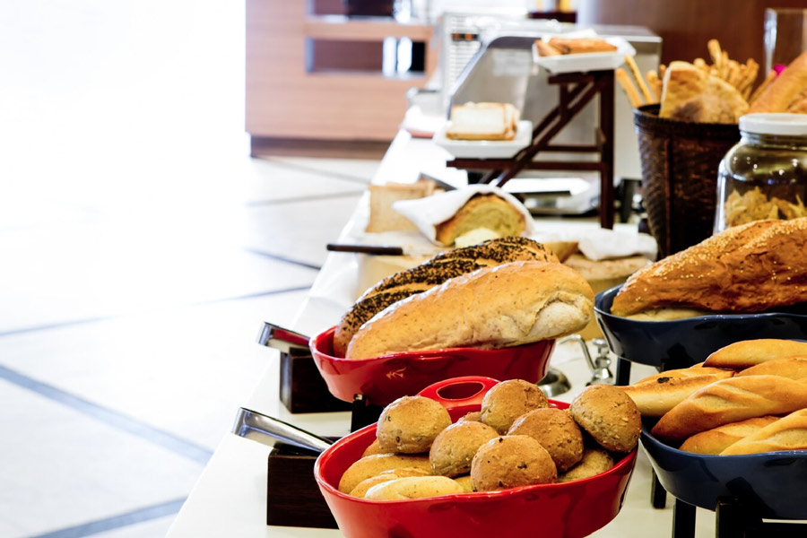 Breakfast point business