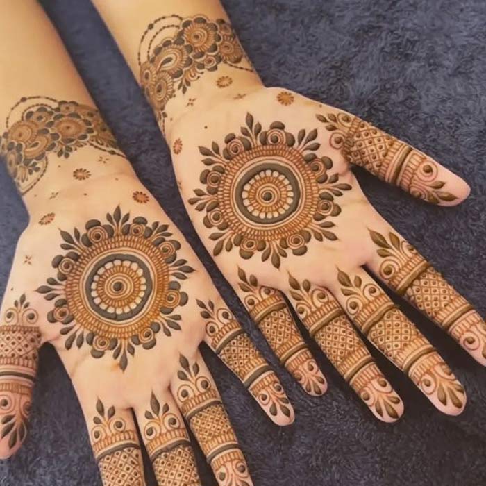 Circle Mehndi Design ()