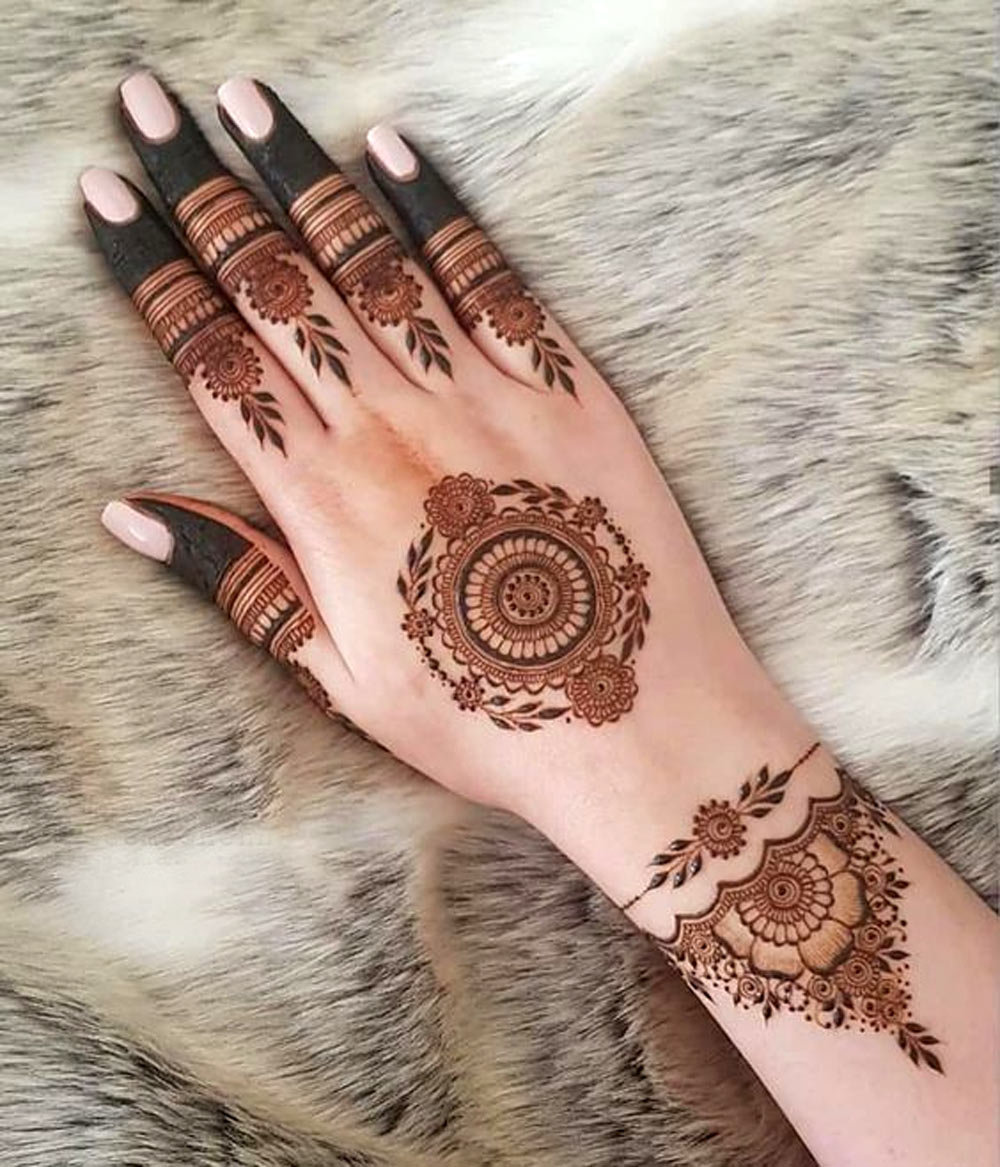 Circular Turkish Mehndi Design