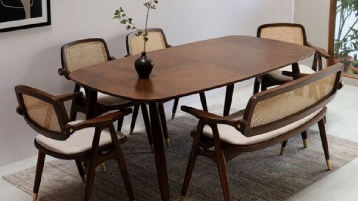 घर के किसी भी कोने में एडजेस्ट हो जाएंगी ये Folding Dining Table, डिजाइन और क्वालिटी एकदम प्रीमियम