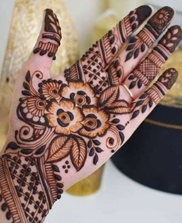 Floral Mehndi Designsss