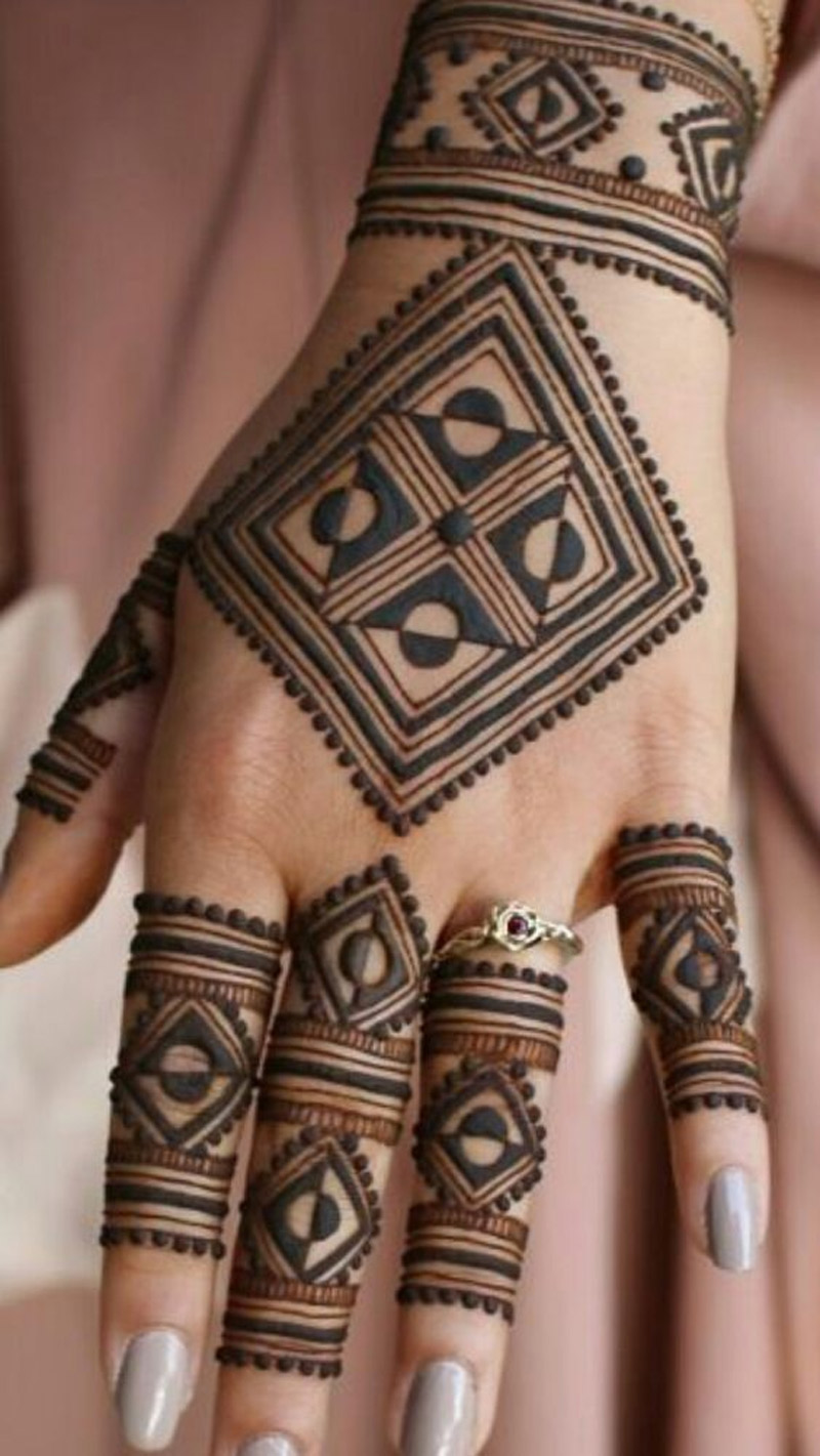 Geometrical Mehendi Design