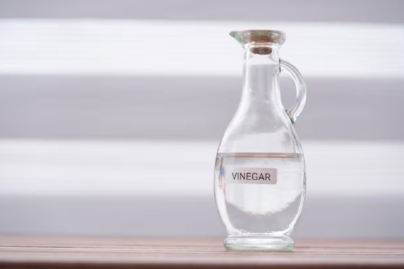 How To Clean Yellowness Of Water Bottles With Vinegar