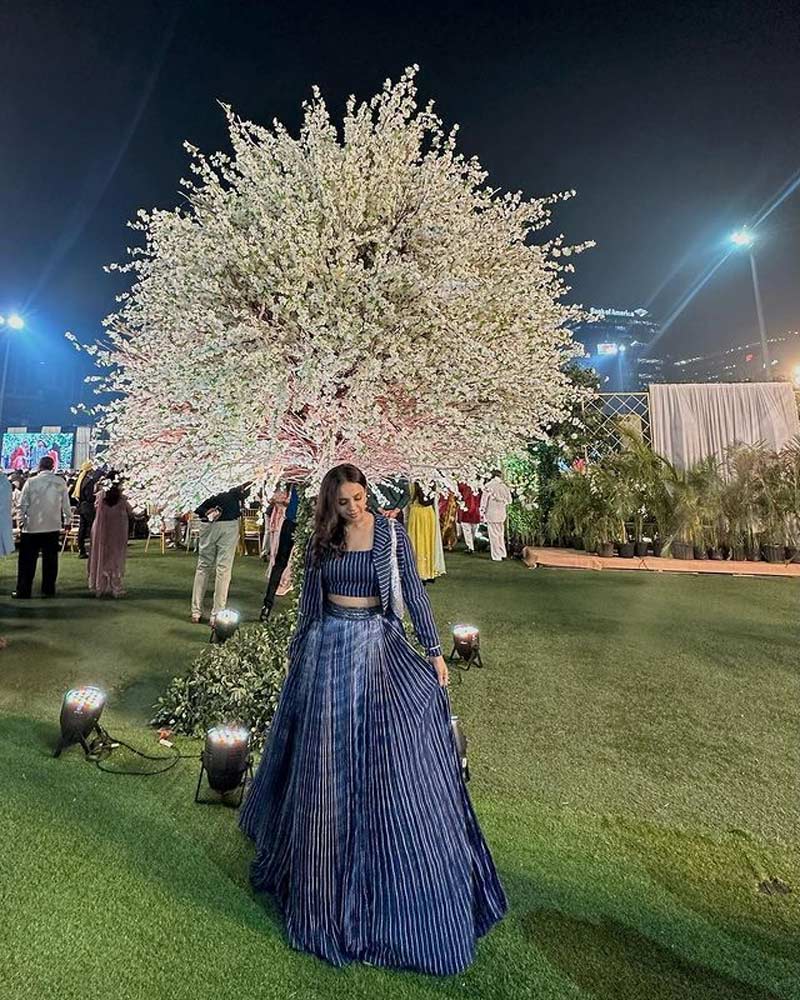 Pleates designs blazer