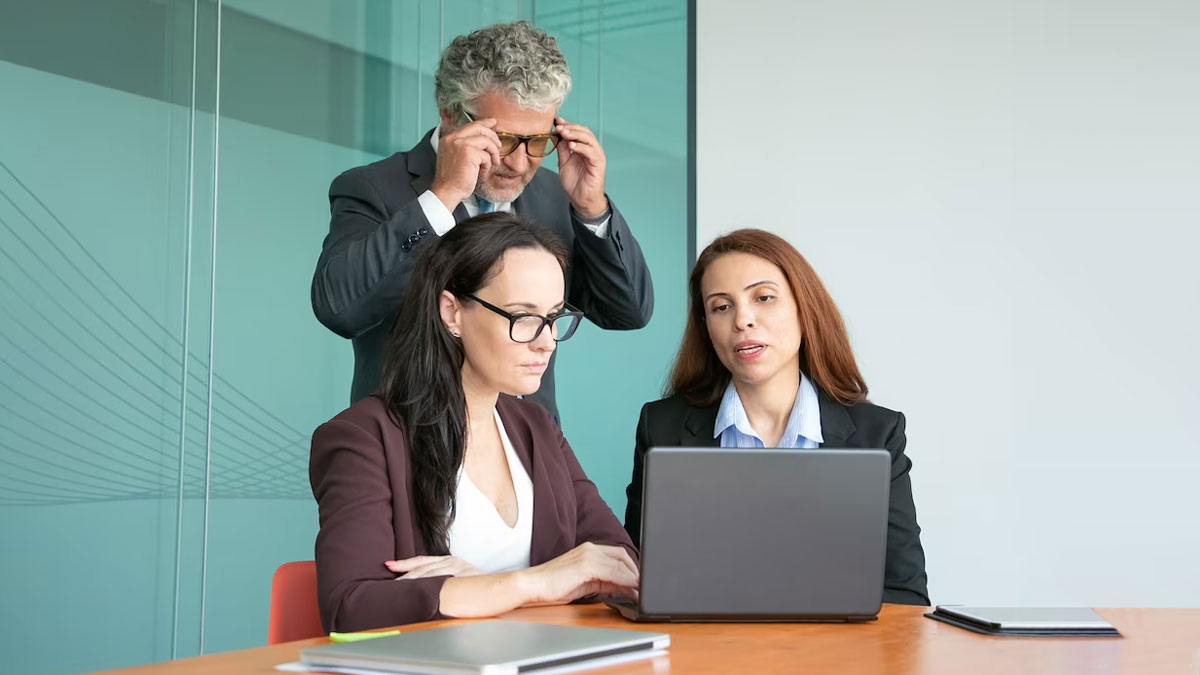 Scorpio and Saggitarius Compatibility as Employee Boss