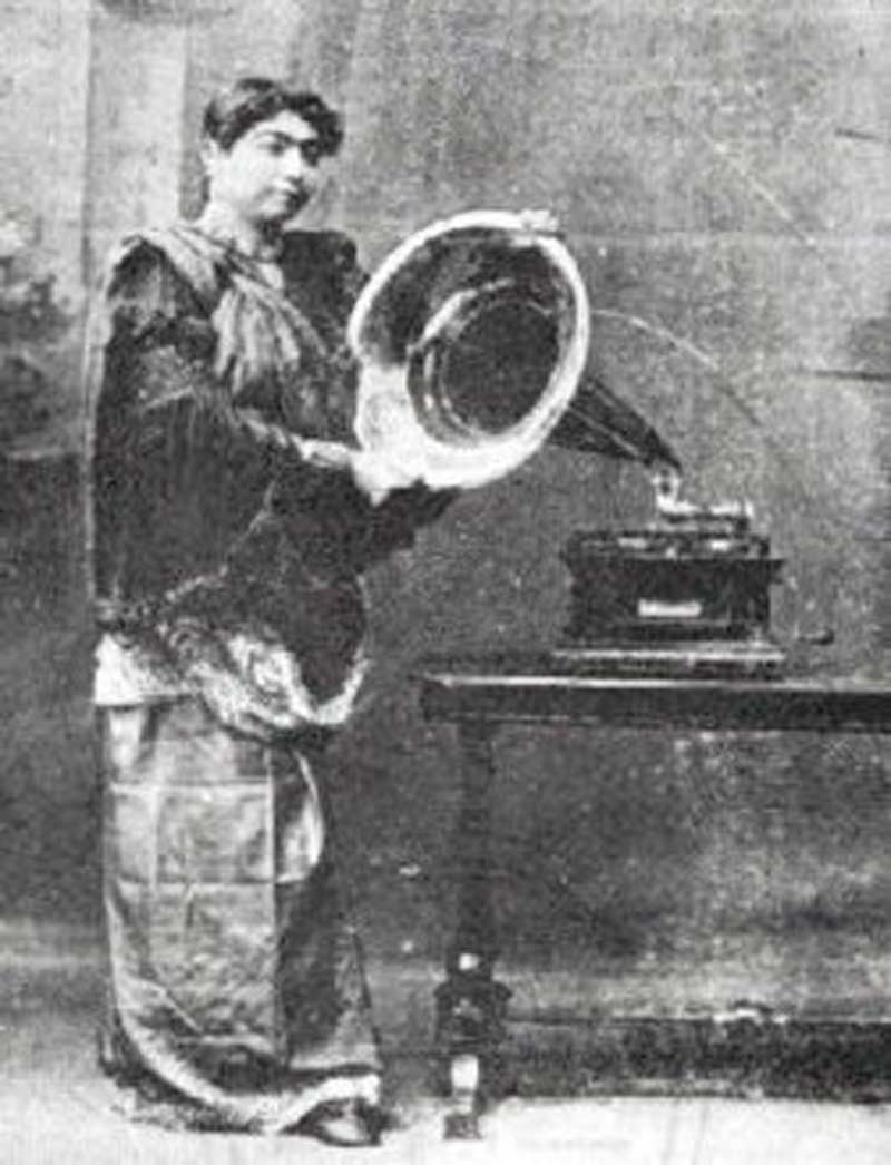 Who was the first indian woman to record a song in hindi