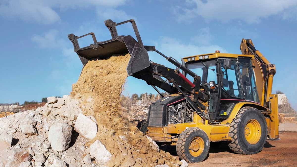 क्यों होता है JCB का रंग पीला? यहां जानें कारण 