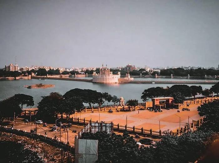 Why so famous is jamnagar