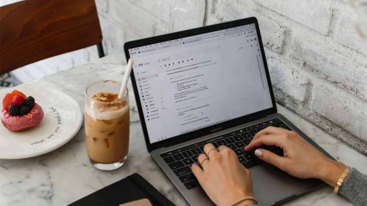 Best Lenovo Yoga Laptop (February 2024) Suitable For Students And