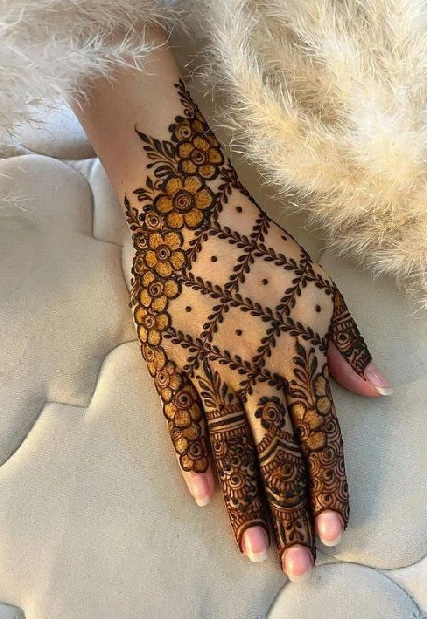 21+ Latest Mehndi Design (Teej Special #checks #mehndi #designs #simple # checks… | Full hand mehndi designs, Mehndi designs for beginners, Mehndi  designs front hand