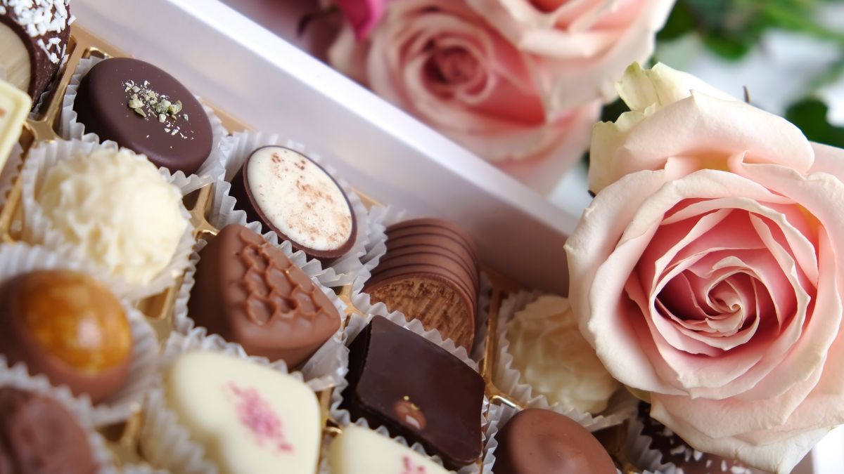 Chocolate Day 2024: 5 Unique And Personalised Chocolate Gift Ideas For Your Bae 