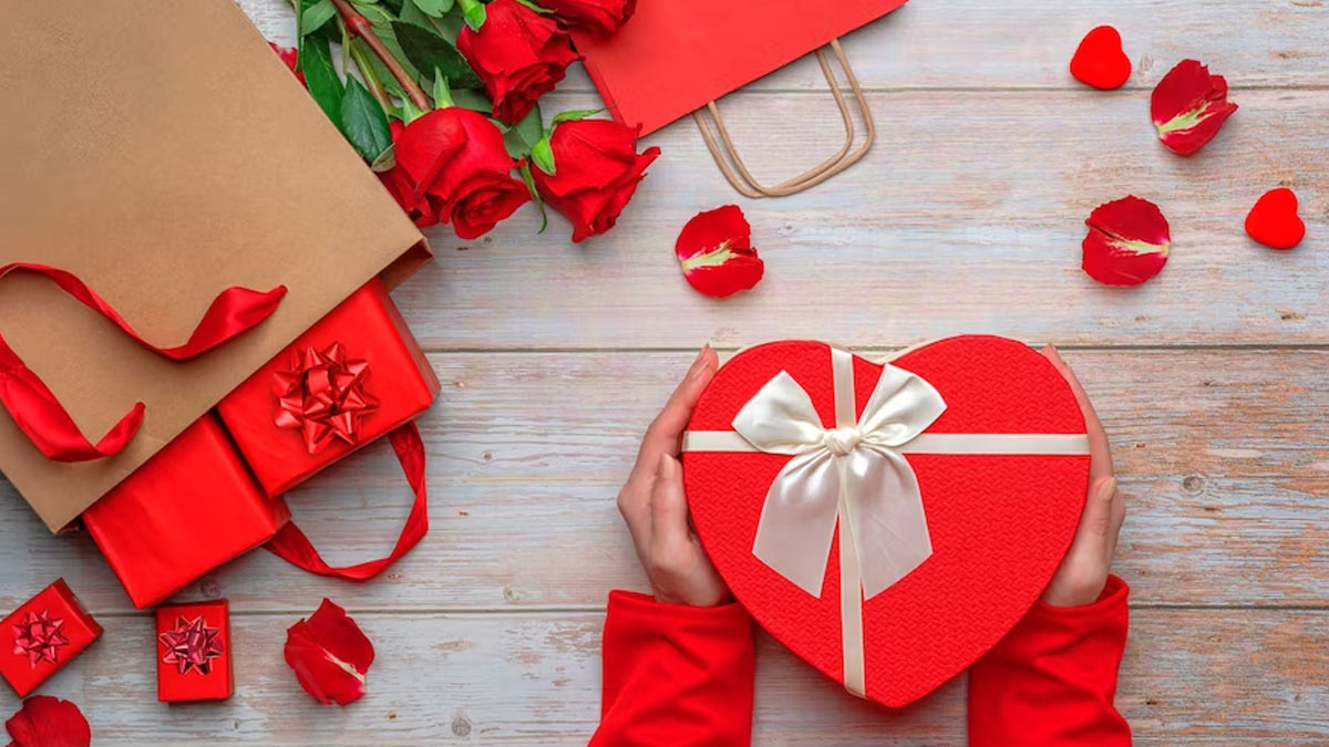 காதலிக்கு கொடுப்பதற்கான சிறந்த காதலர் தின பரிசுகள் romantic