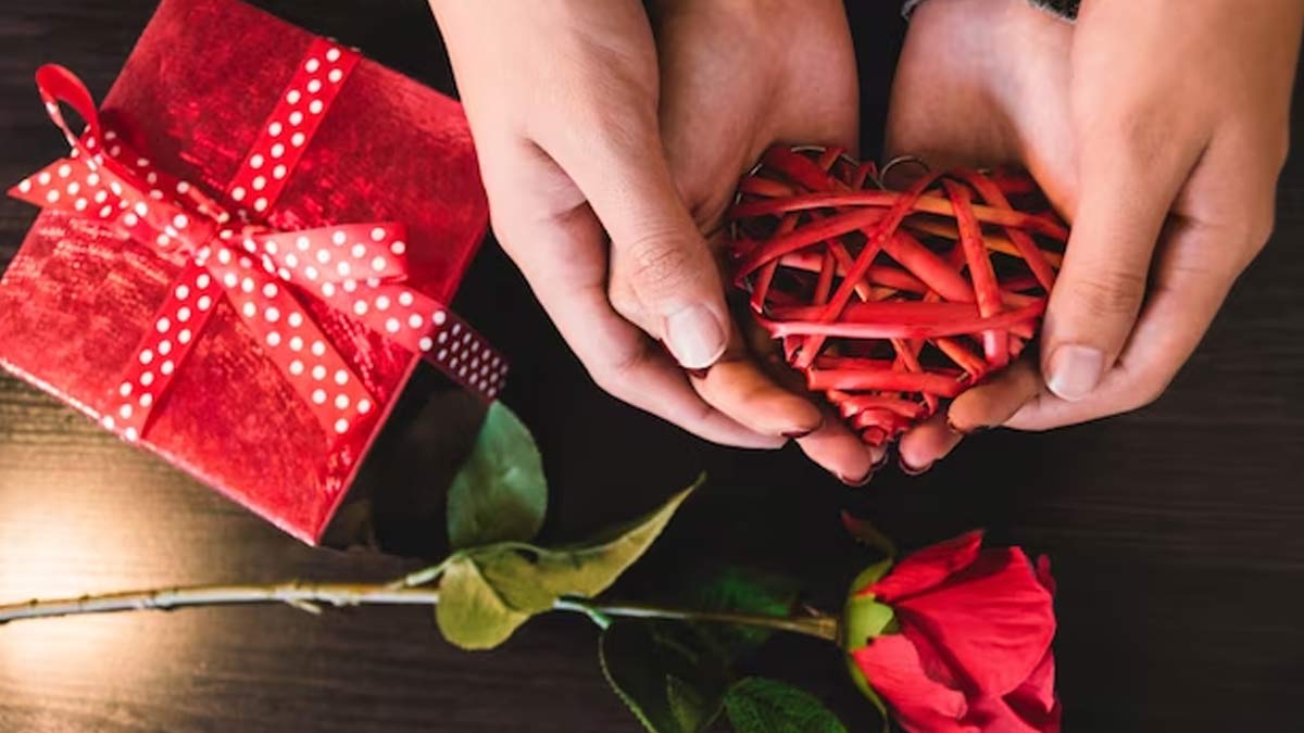 Embracing Love with Valentine's Day Gifts for Your Girlfriend