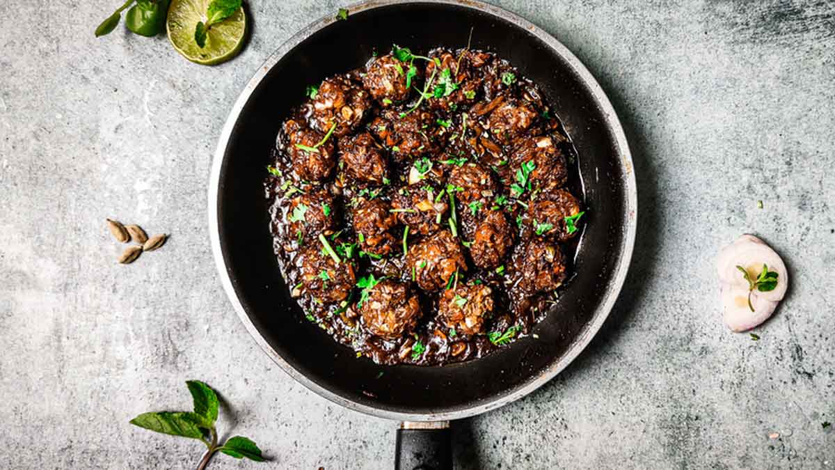 Gobi Manchurian Banned In Goa’s Mapusa: 5 Goan Street Foods That You Can Still Enjoy