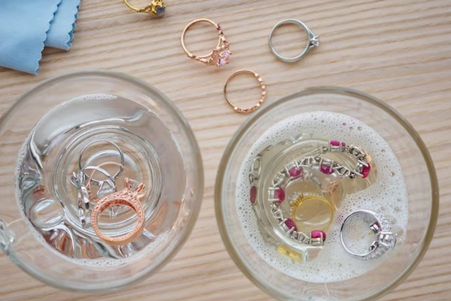 how to clean silver jewelry at home