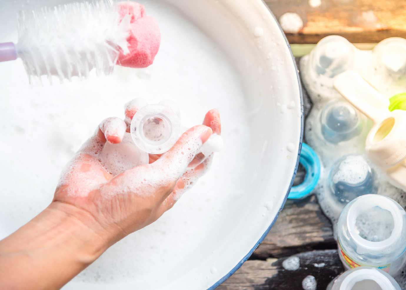 how to clean water bottle cap