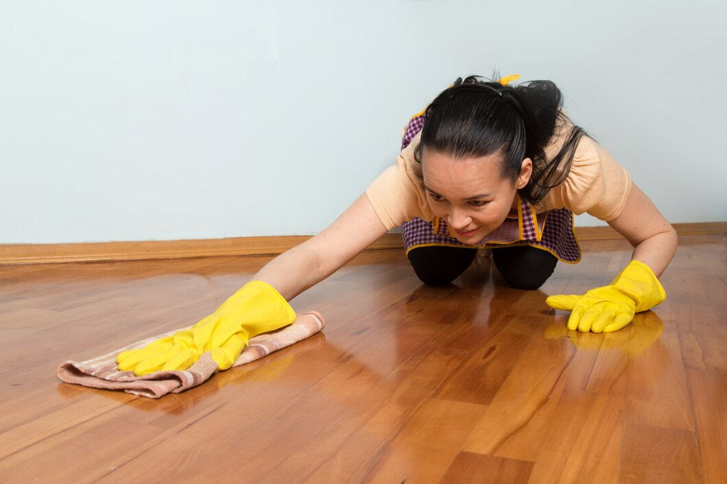 how to clean wood floor with vineager