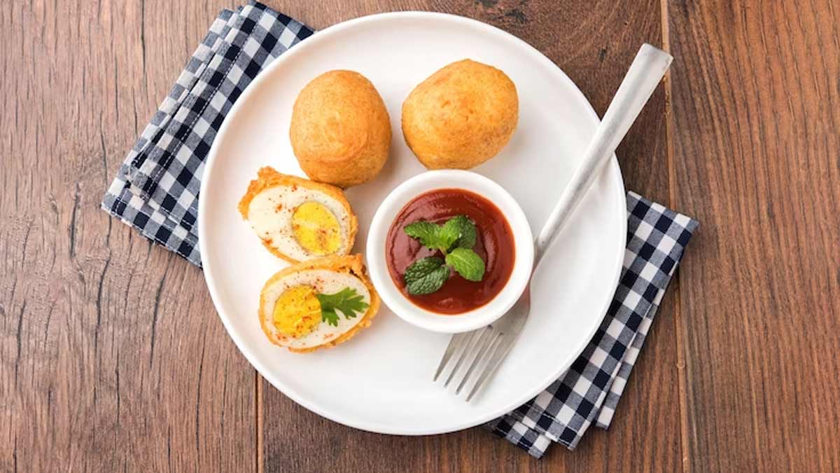 Egg Pakoras Recipe: Here's How To Make This Iconically Indian Crispy Snack At Home