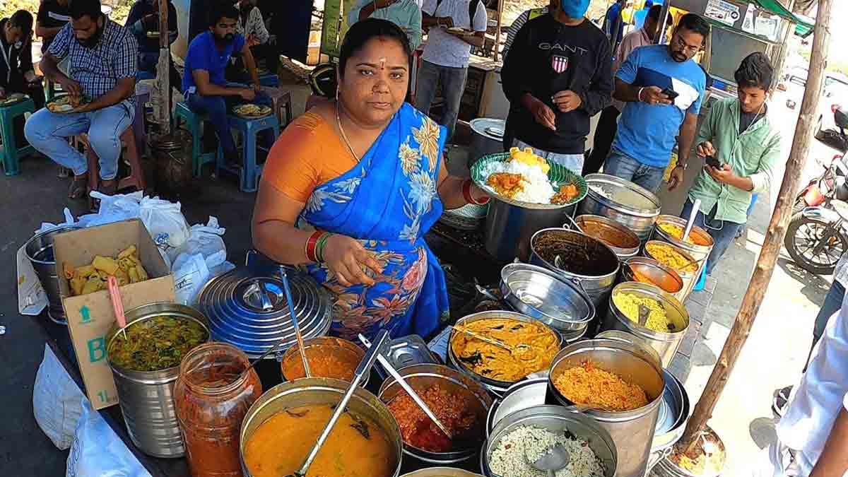 hyderabad popular food stall owner kumari aunty