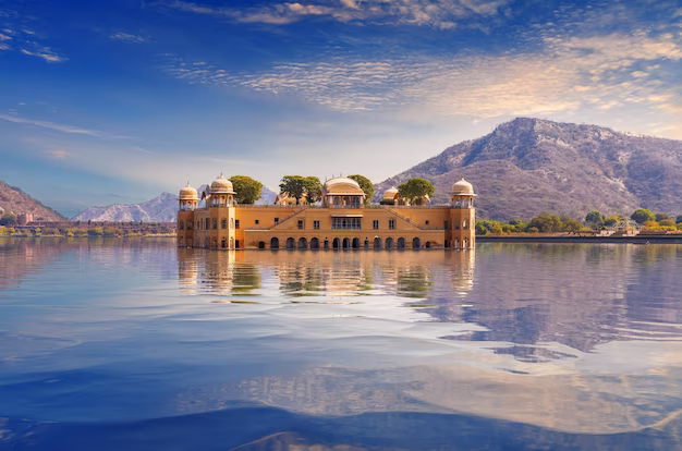 jal mahal famous