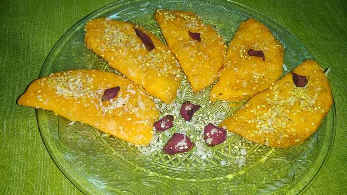 சுவையான மக்மல் பூரி செய்முறை | delicious sweet dish makmal puri recipe