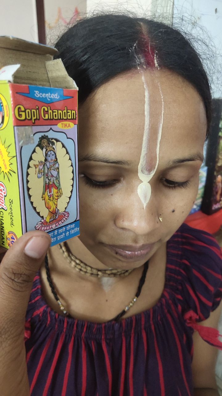 kya married women chandan ka tilak laga sakti hain