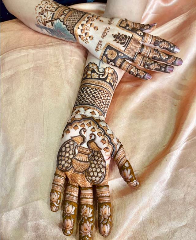mor pankh mehndi design back hand