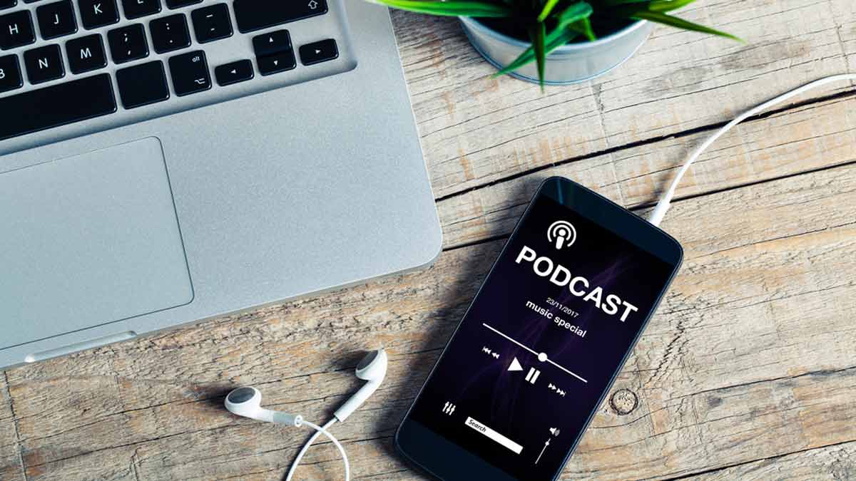 5 Podcasts To Listen To On Spotify For Self-Improvement 