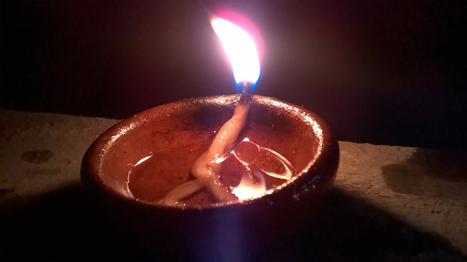 शमी की लकड़ी का दीपक जलाने से क्या होता है What Happens If Lit The Lamp Of Shami Wood