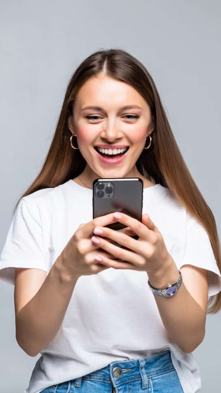 tips before making friends on social media cover 