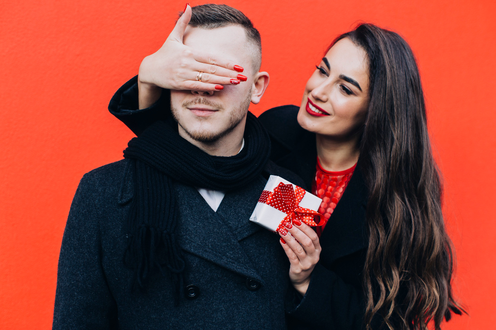 valentine week  unique gift ideas to propose your partner under fifty rupees 