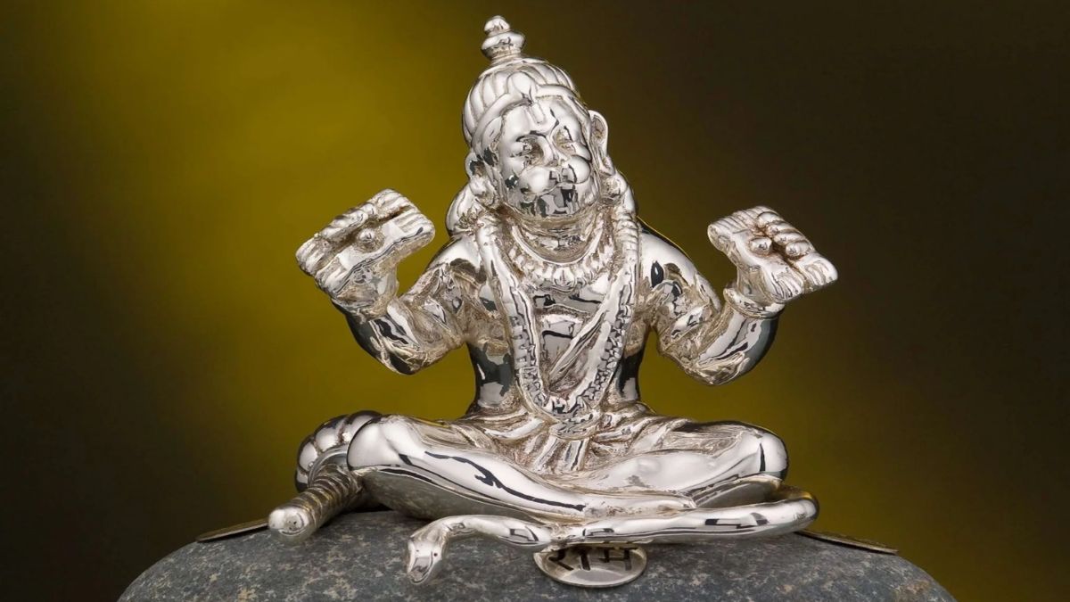 which idol of lord hanuman is good for home