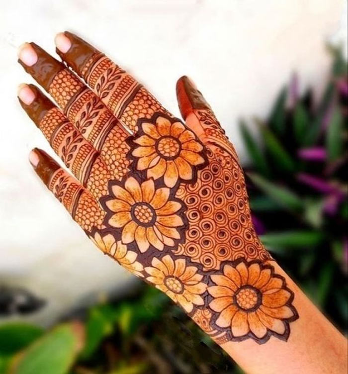 Floral Mehndi Designs Perfect For Bridesmaids Herzindagi Floral Mehndi Designs Perfect For Bridesmaids Herzindagi