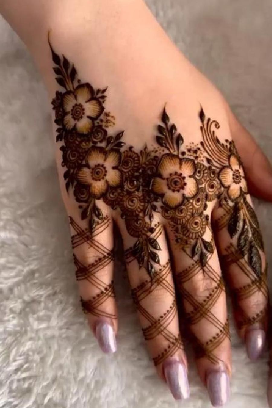 Finger Mehndi Design