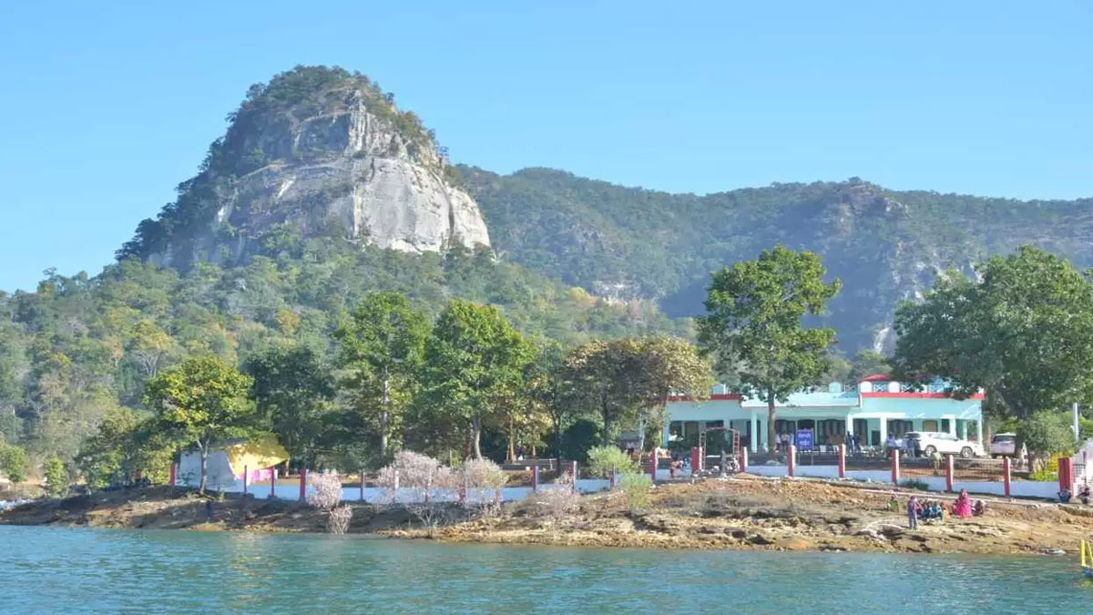 How to reach  mini goa of chhattisgarh