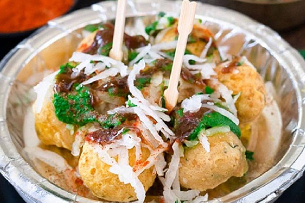 In which state Ram Laddu is famous in hindi