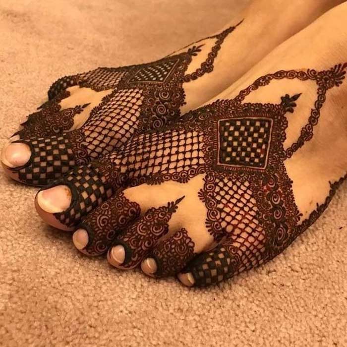 Jewellery Mehndi Design for foot